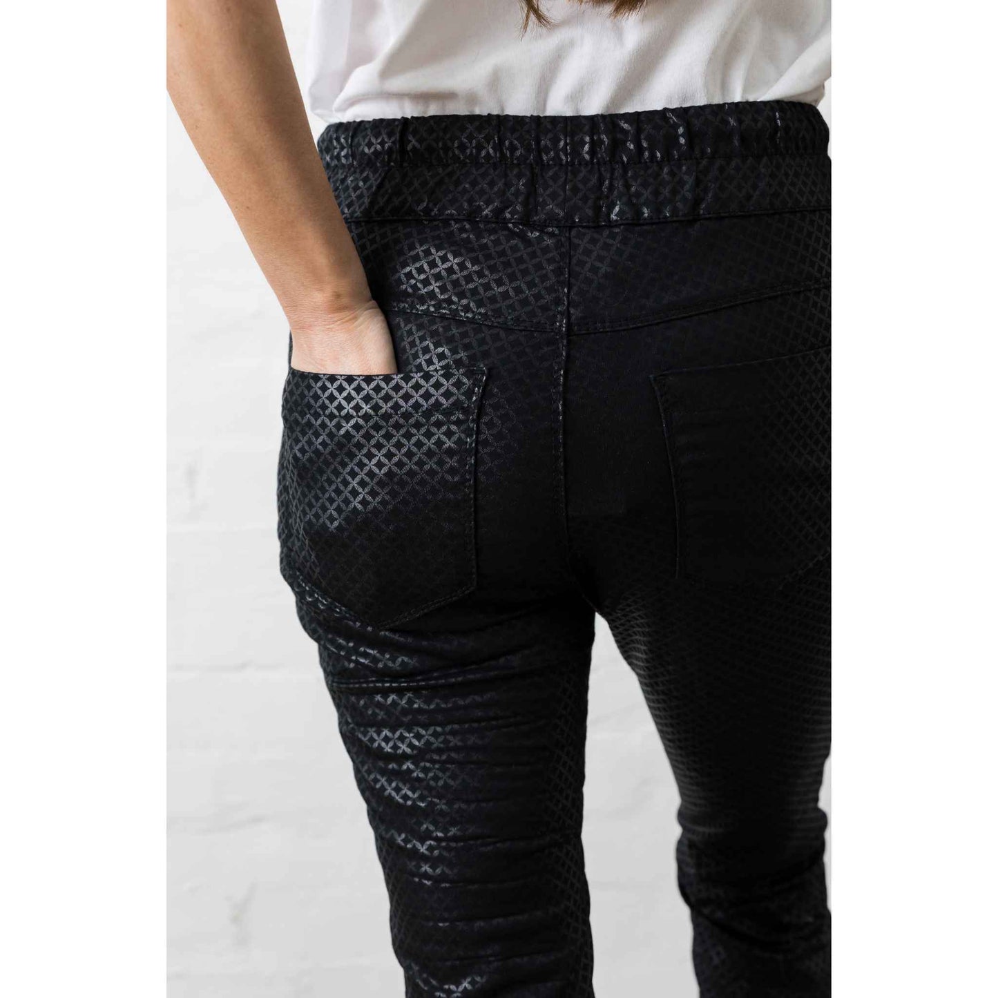 Bevy-Flog Shely Pant | Black Diamond