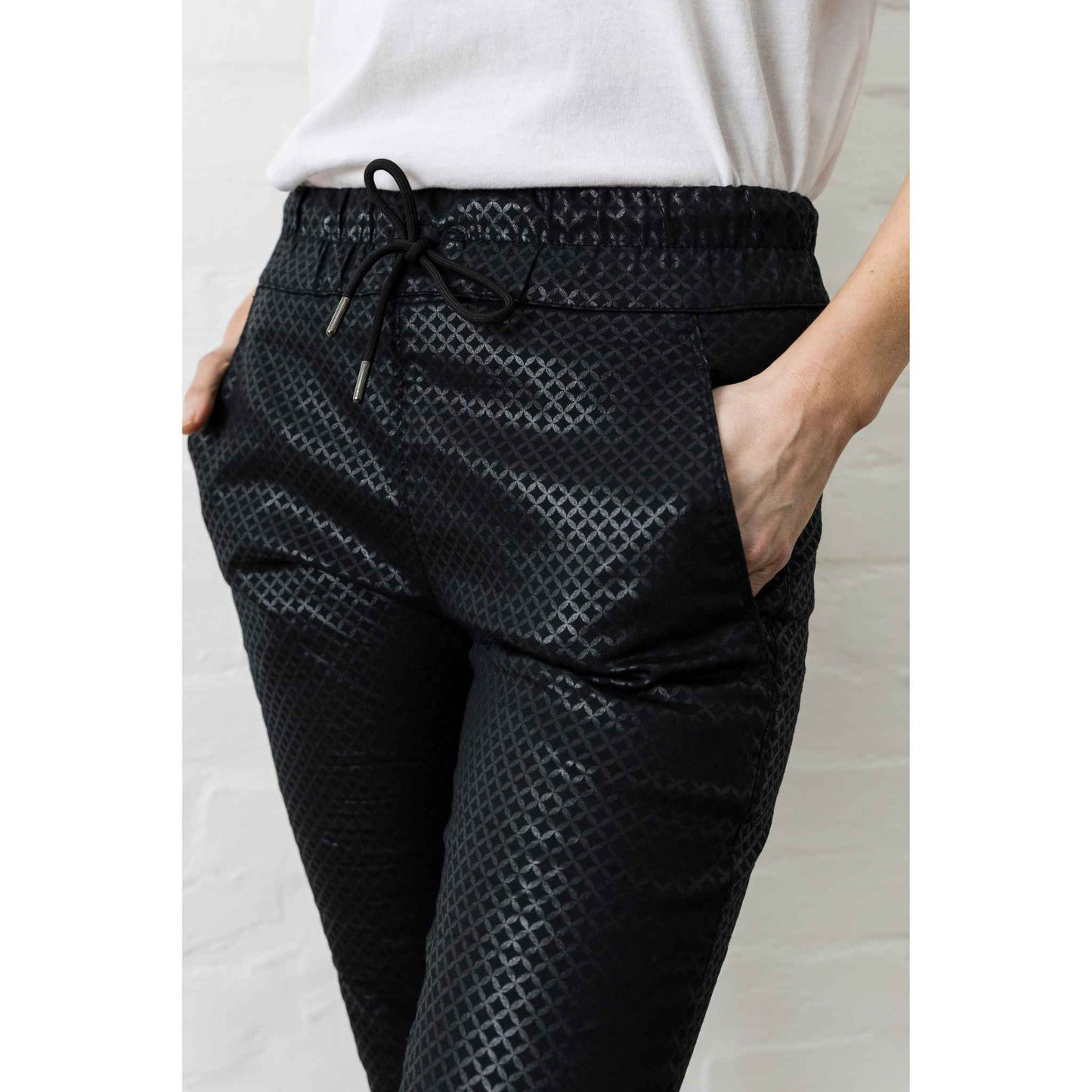 Bevy-Flog Shely Pant | Black Diamond