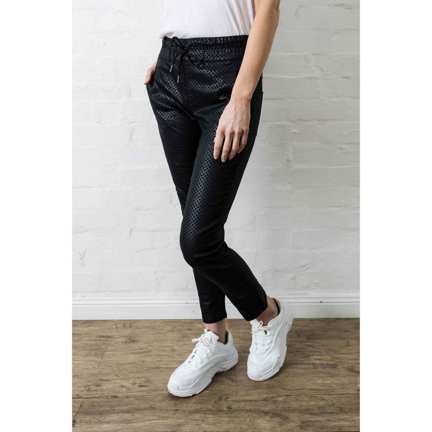 Bevy-Flog Shely Pant | Black Diamond