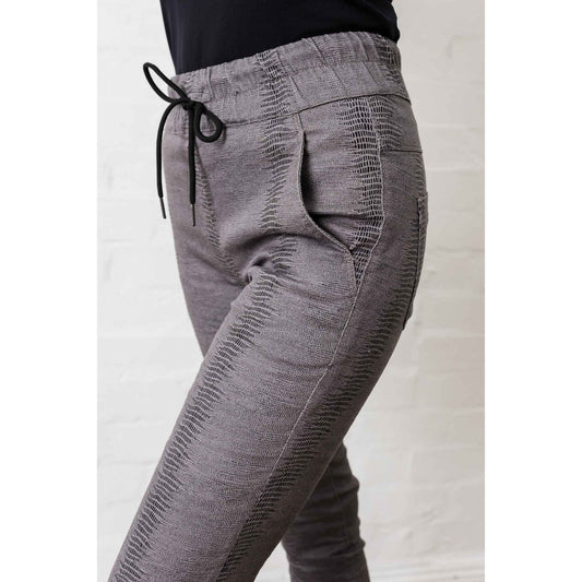 Bevy-Flog Shely Pant | Grey Snake